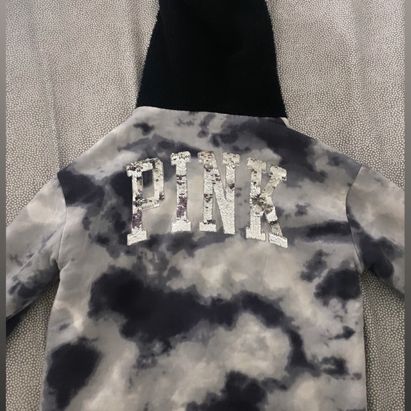 Victoria Secret Pink Double-Sided Sherpa Sweater - Picture 3 of 4